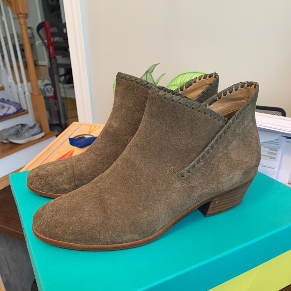 Womens 7 jack rogers sadie ankle boots color olive